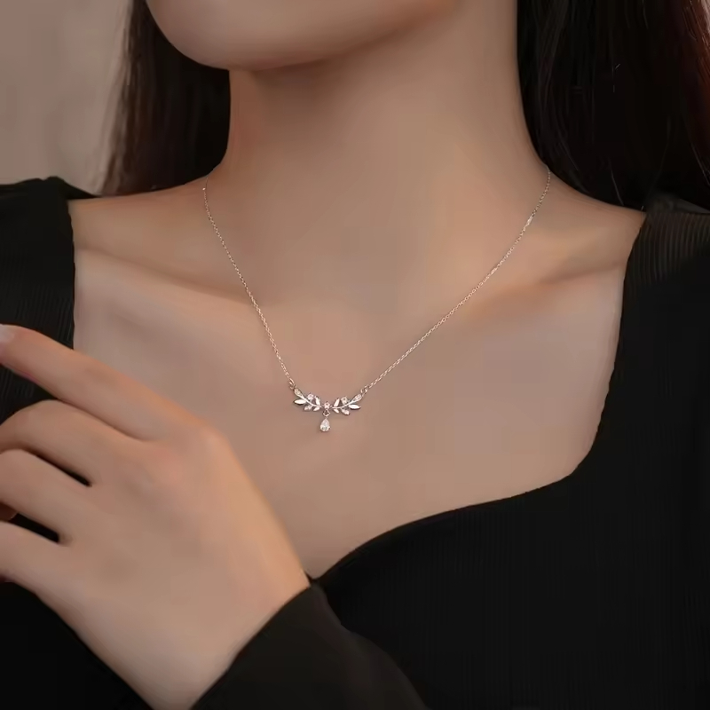 silver necklace wholesale Korean fashion simple metal zircon necklace light luxury rhinestone alloy girl jewelry